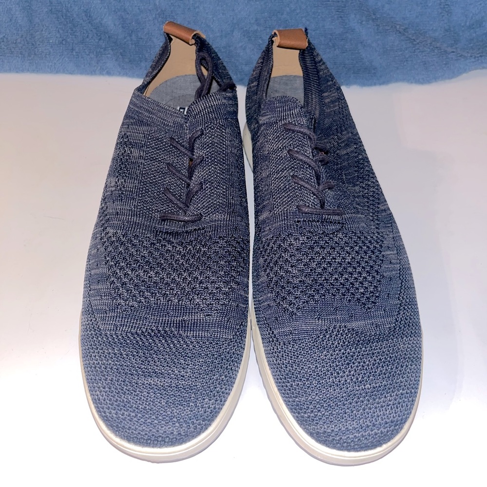 Izod flyaway, good condition, never worn, sz 10